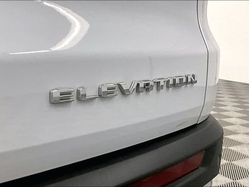 Used 2026 GMC Acadia Elevation w/ Elevation Premium Package AWD/4WD image 9