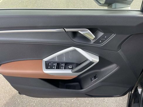 Used 2021 Audi Q3 2.0T Premium w/ Convenience Package image 16