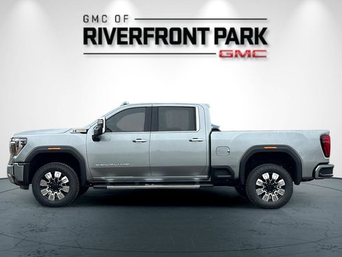 New 2026 GMC Sierra 2500 Denali w/ Denali Reserve Package image 6