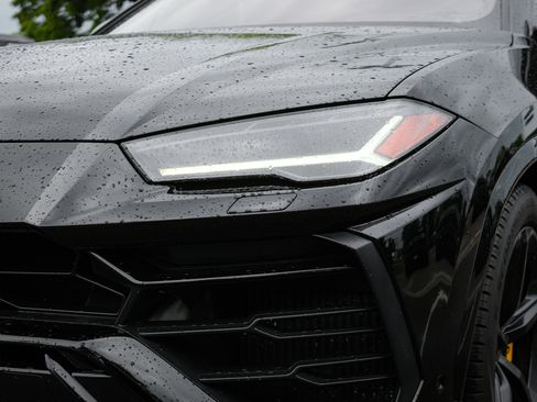 Used 2020 Lamborghini Urus AWD/4WD image 12