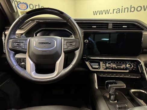 Used 2025 GMC Sierra 1500 Denali AWD/4WD image 10