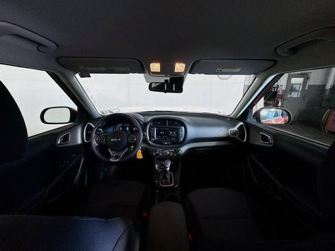 Certified 2024 Kia Soul LX FWD image 31