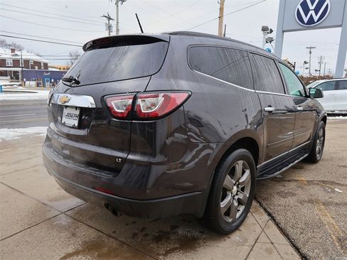 Used 2017 Chevrolet Traverse LT image 5