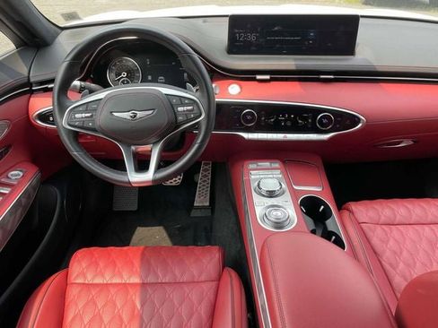Used 2025 Genesis GV70 3.5T Sport w/ Sport Advanced Package image 15