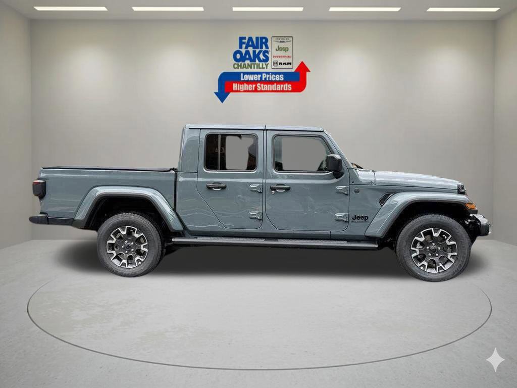 New 2026 Jeep Gladiator Sport AWD/4WD image 4
