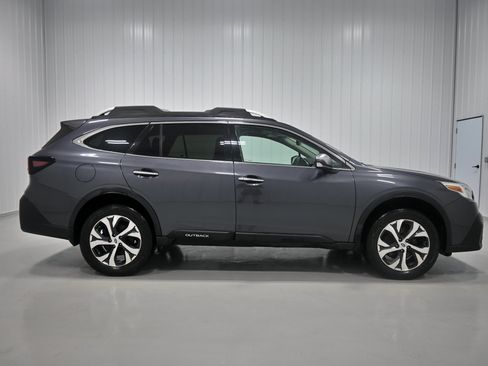 Used 2020 Subaru Outback Touring XT AWD/4WD image 38