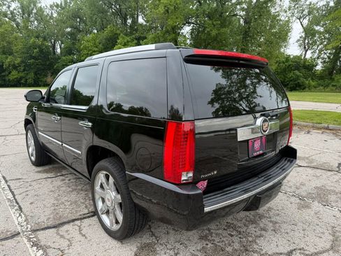 Used 2013 Cadillac Escalade Luxury RWD image 7
