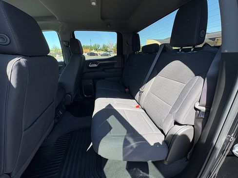 Used 2025 Chevrolet Silverado 1500 LT AWD/4WD image 16