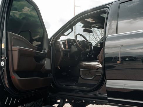 Used 2024 Ford F250 King Ranch w/ Chrome Package image 21