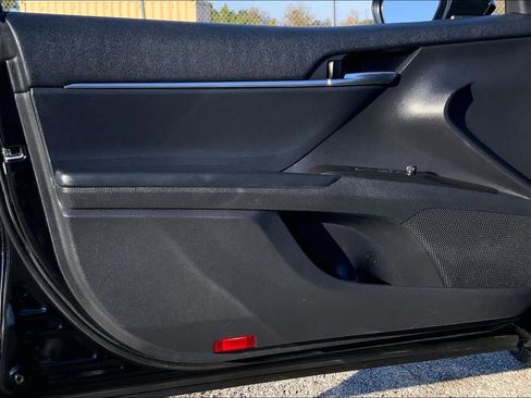 Used 2021 Toyota Camry SE w/ Carpet Mat Package (TMS) image 20