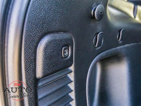 Used 2022 Jeep Grand Cherokee Limited w/ Trailer Tow Group IV image 16