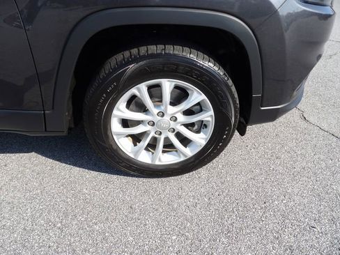 Used 2022 Jeep Cherokee Latitude Lux w/ Sun & Sound Group image 9