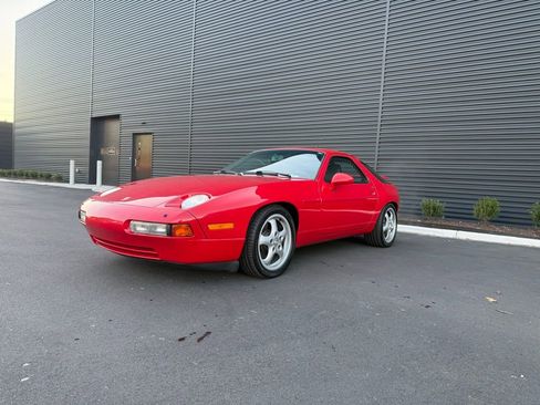 Used 1994 Porsche 928 GTS RWD image 1