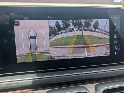 Used 2023 Mercedes-Benz GLS 450 4MATIC image 18