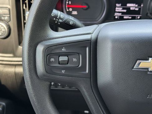 Used 2022 Chevrolet Silverado 2500 Custom w/ Custom Value Package RWD image 11