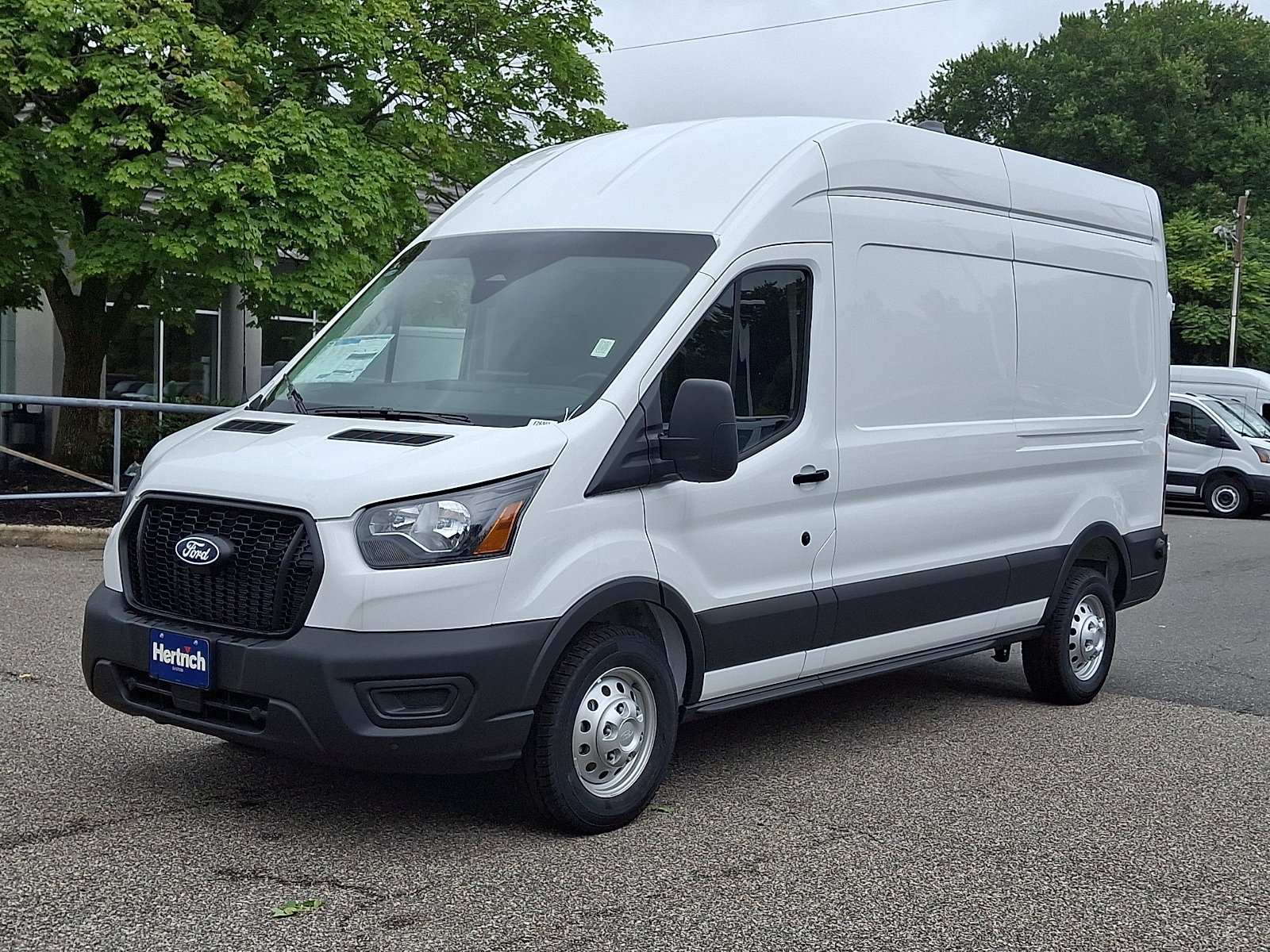 New 2026 Ford Transit 250 148 High Roof RWD image 3