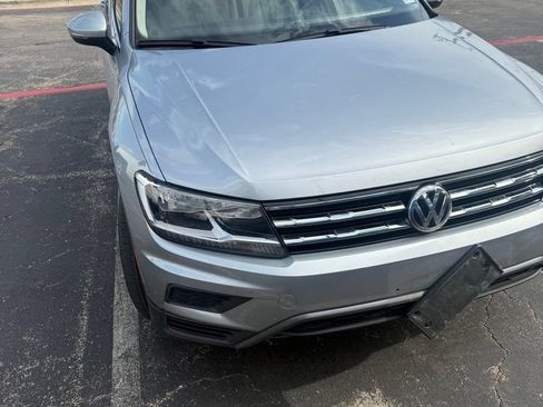 Used 2021 Volkswagen Tiguan SE FWD image 1