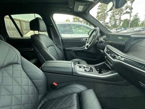 Used 2025 BMW X5 xDrive40i AWD/4WD image 6