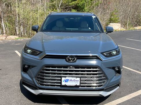 New 2026 Toyota Grand Highlander AWD Hybrid image 8
