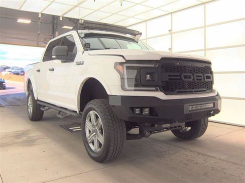 Used 2019 Ford F150 XLT w/ Equipment Group 302A Luxury AWD/4WD image 4