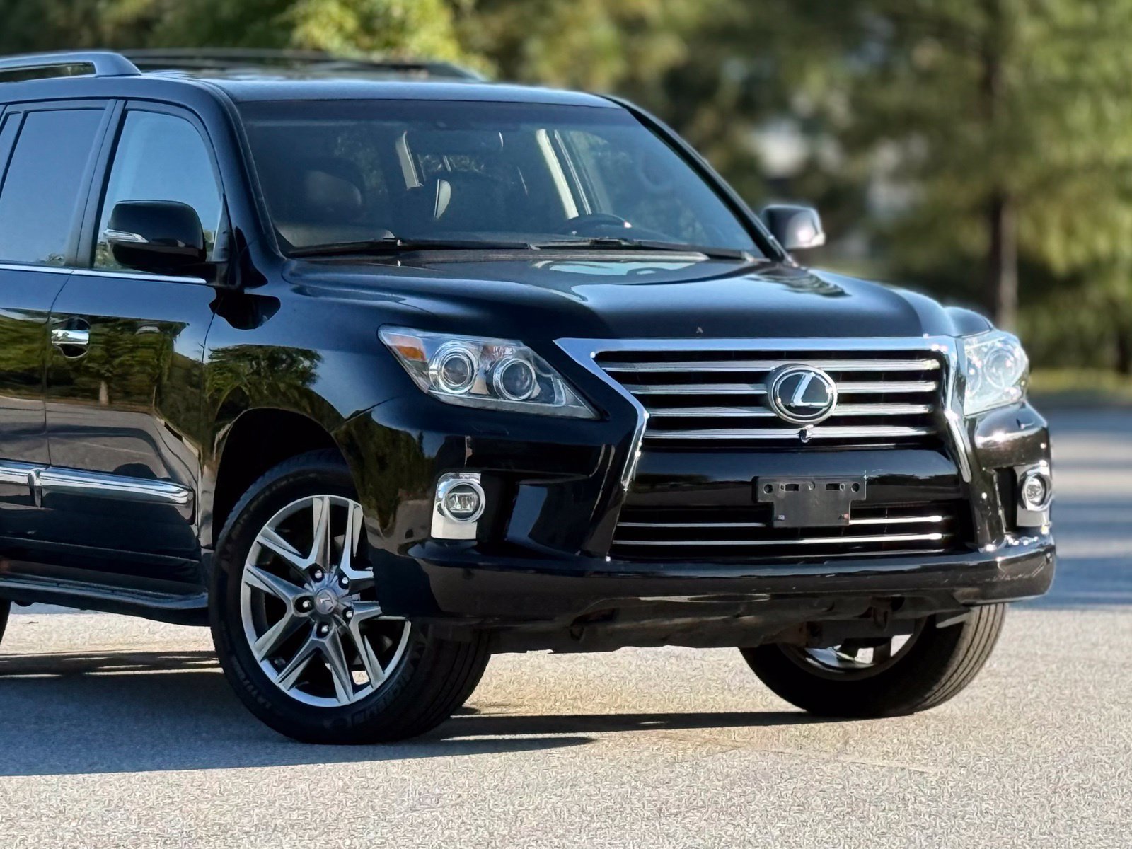 Used 2015 Lexus LX 570 4WD image 49