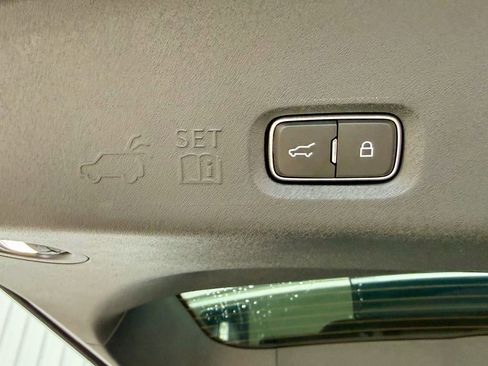 Used 2025 Ford Expedition Tremor image 22