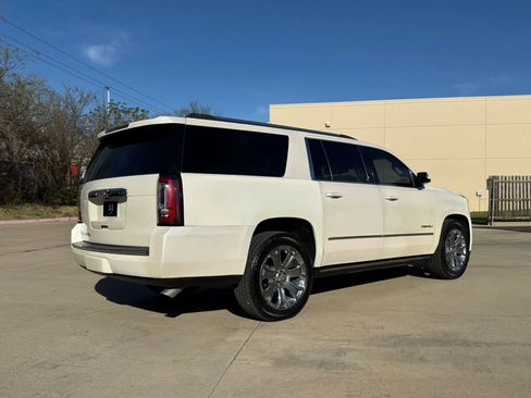 Used 2015 GMC Yukon XL Denali w/ Premium Package RWD image 6