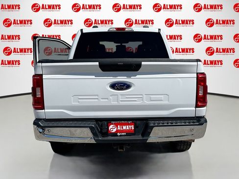 Used 2022 Ford F150 XLT w/ Trailer Tow Package RWD image 7