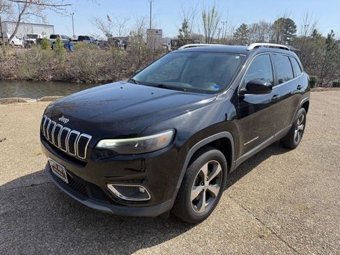 Used 2019 Jeep Cherokee Limited image 7
