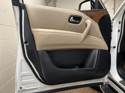 Used 2022 Nissan Armada SL w/ Captain's Chairs Package image 13