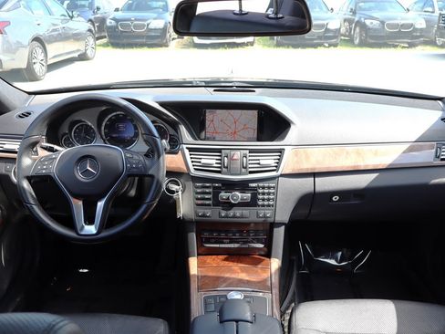 Used 2013 Mercedes-Benz E 350 BlueTEC Sedan image 12