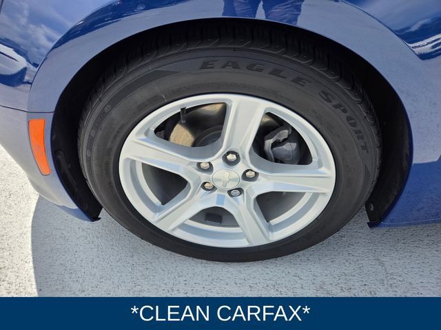 Used 2023 Chevrolet Camaro LT RWD image 5