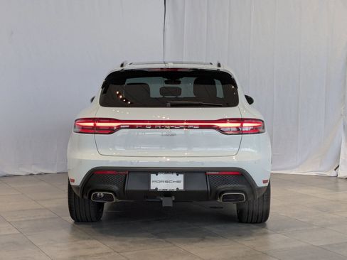 Used 2025 Porsche Macan image 10