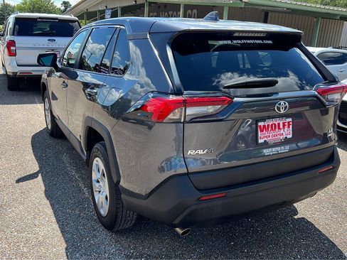 Used 2023 Toyota RAV4 LE AWD/4WD image 9