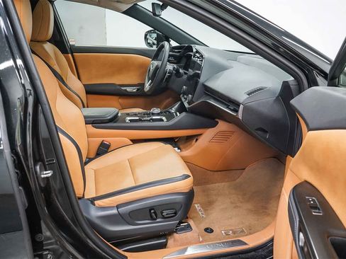 Used 2025 Lexus RZ 300e image 17