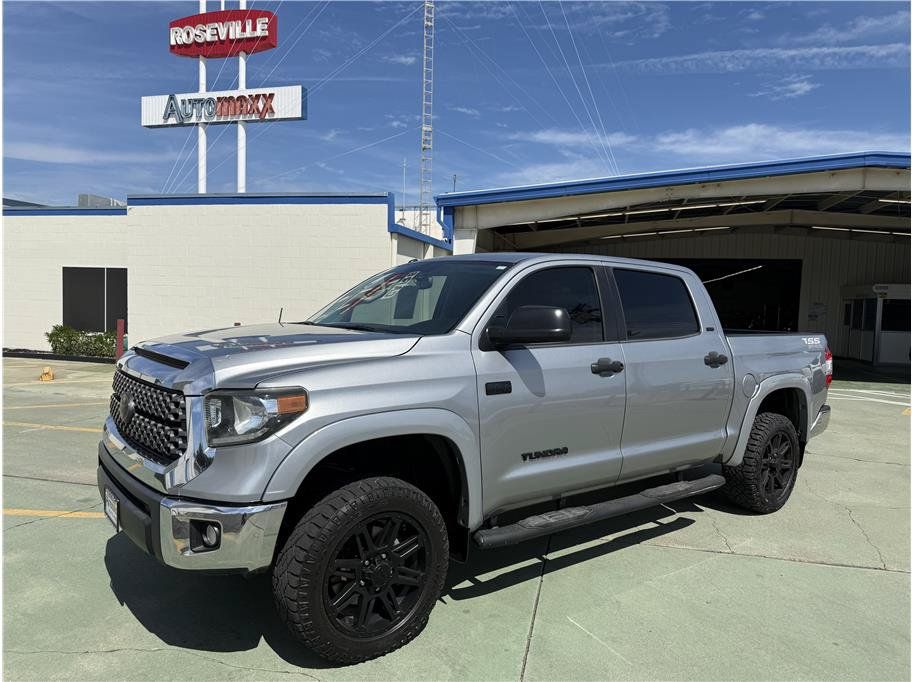Used 2019 Toyota Tundra SR5 w/ SR5 Upgrade Package AWD/4WD image 1