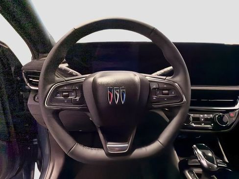 Used 2025 Buick Envista Sport Touring w/ Convenience I Package image 10