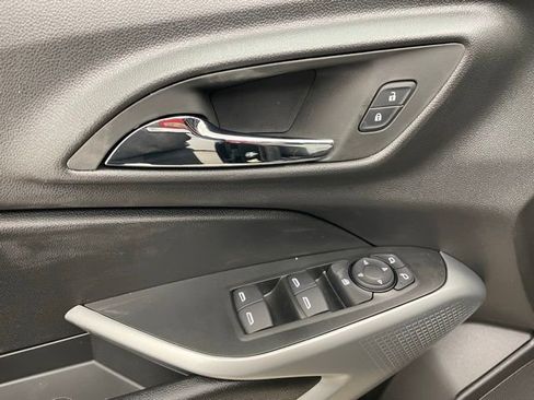 New 2026 Chevrolet Trax RS w/ Driver Confidence Package image 8