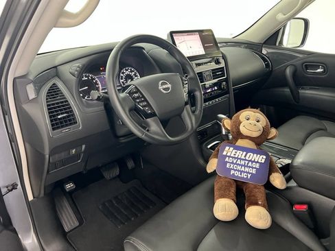 Used 2024 Nissan Armada SV w/ Cargo Package AWD/4WD image 9