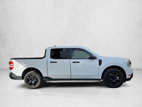 Used 2022 Ford Maverick XL image 4