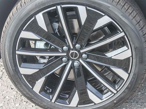 New 2026 Volvo XC60 T8 Ultra w/ Protection Package Premier image 12