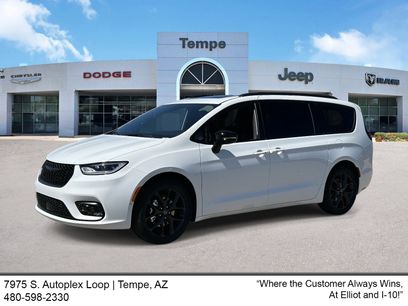New 2026 Chrysler Pacifica Limited