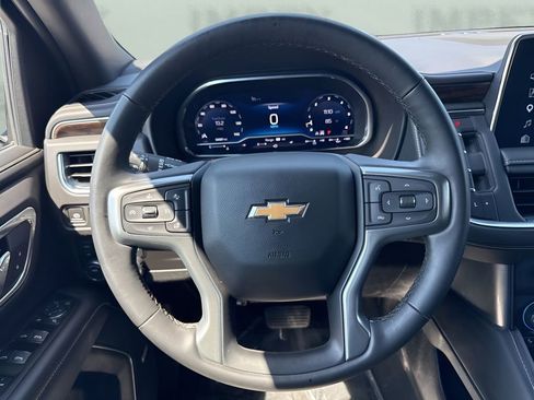 Used 2023 Chevrolet Suburban Premier AWD/4WD image 15