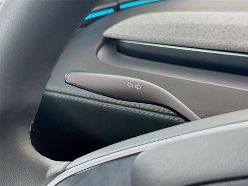 Used 2026 Tesla Model Y 2WD image 6