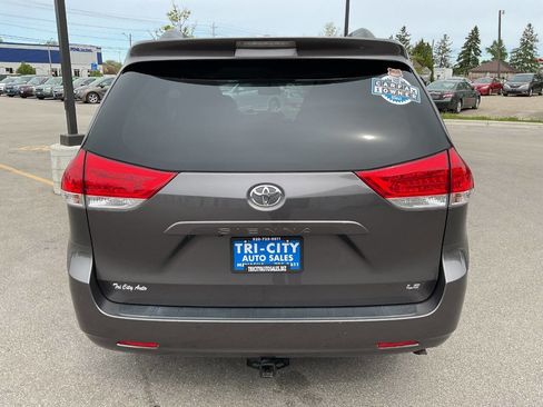 Used 2011 Toyota Sienna LE FWD image 6