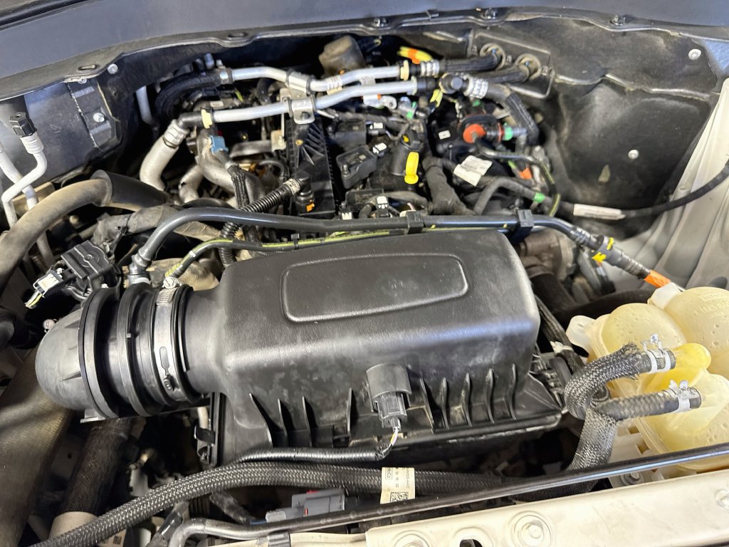 Used 2021 Ford Explorer XLT w/ Equipment Group 202A RWD image 40