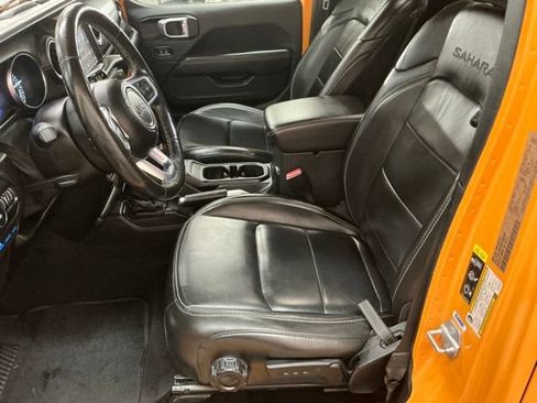 Used 2021 Jeep Wrangler Unlimited Sahara w/ Cold Weather Group AWD/4WD image 16