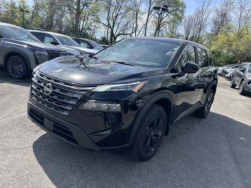 New 2026 Nissan Rogue SV FWD image 3