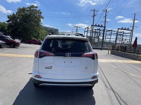 Used 2016 Toyota RAV4 SE AWD/4WD image 4