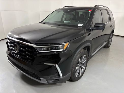 Used 2025 Honda Pilot Elite image 4